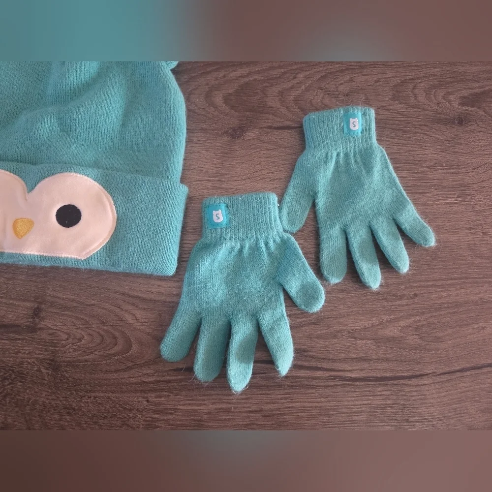 Girls Squishmallows Winston Hat & Gloves Set